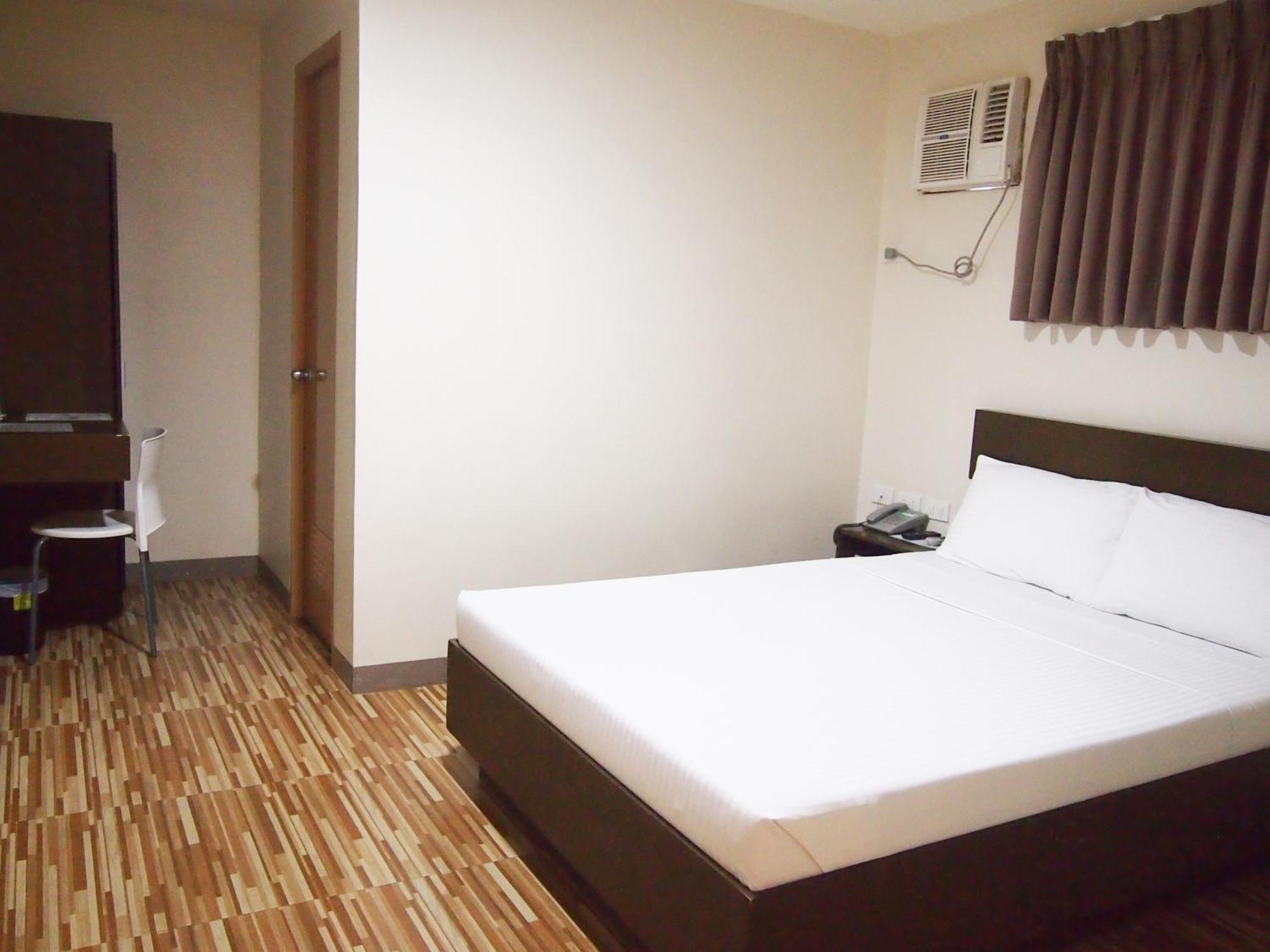 Emerald Suites Cdo Кагаян-де-Оро Экстерьер фото
